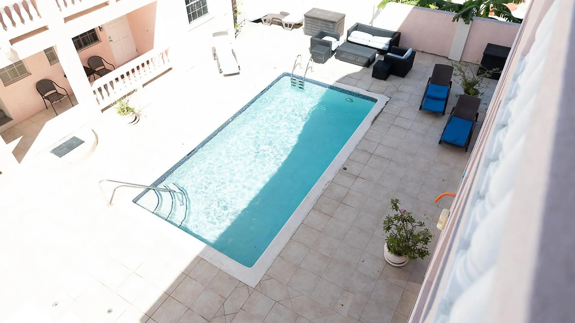 Апартаменты Seashades 2Br 1 Full And 1 Half Bathrooms Condo With Pool Close To Beach Sleeps 4 Крайст-Черч