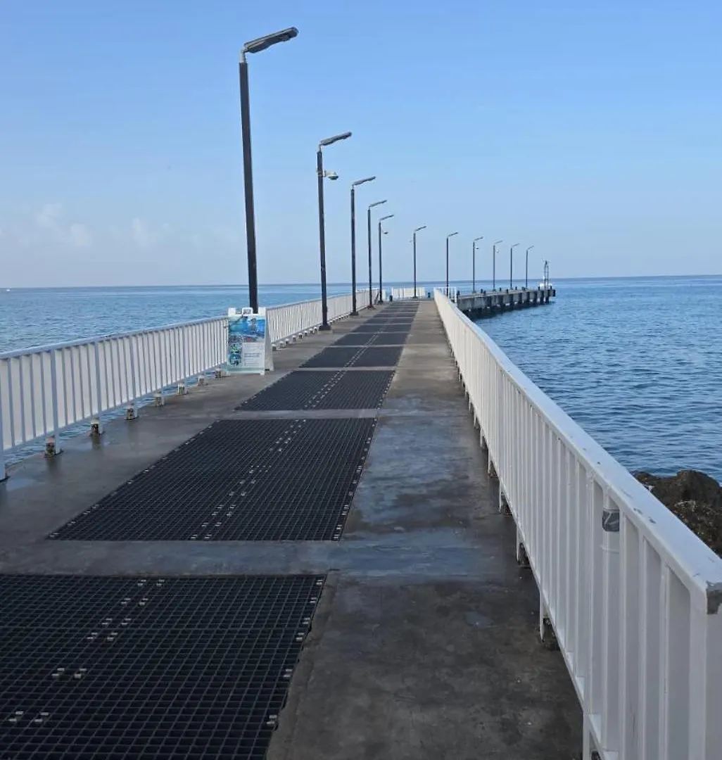 Seashades 2Br 1 Full And 1 Half Bathrooms Condo With Pool Close To Beach Sleeps 4 Крайст-Черч 0*,